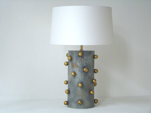 vysoka seda stolni lampa s kulickami