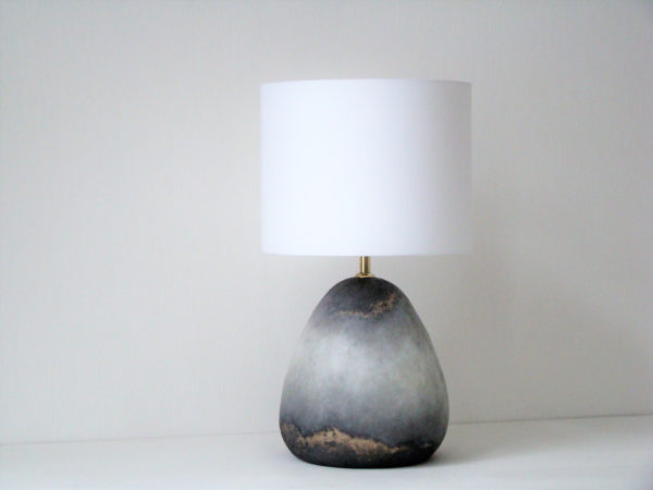 seda asymetricka originalni design stolni lampa