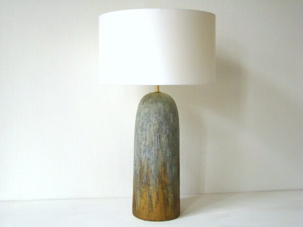 Stolni lampa zlata seda